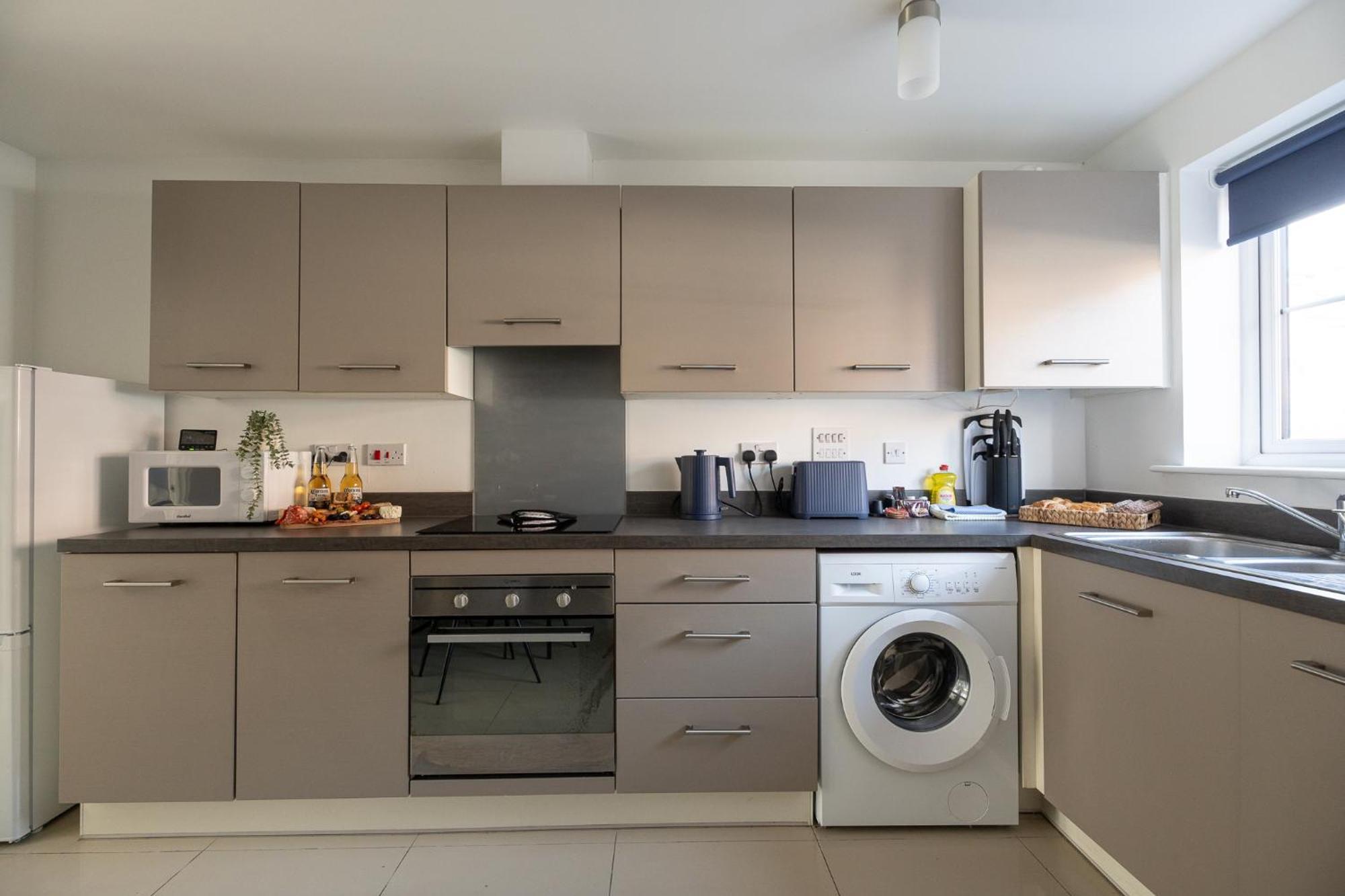 Kingfisher House By Horizon Apartment *